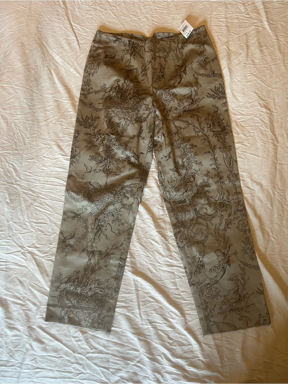 Real Clothed Classics Women's Beige Printed Bermuda Pants